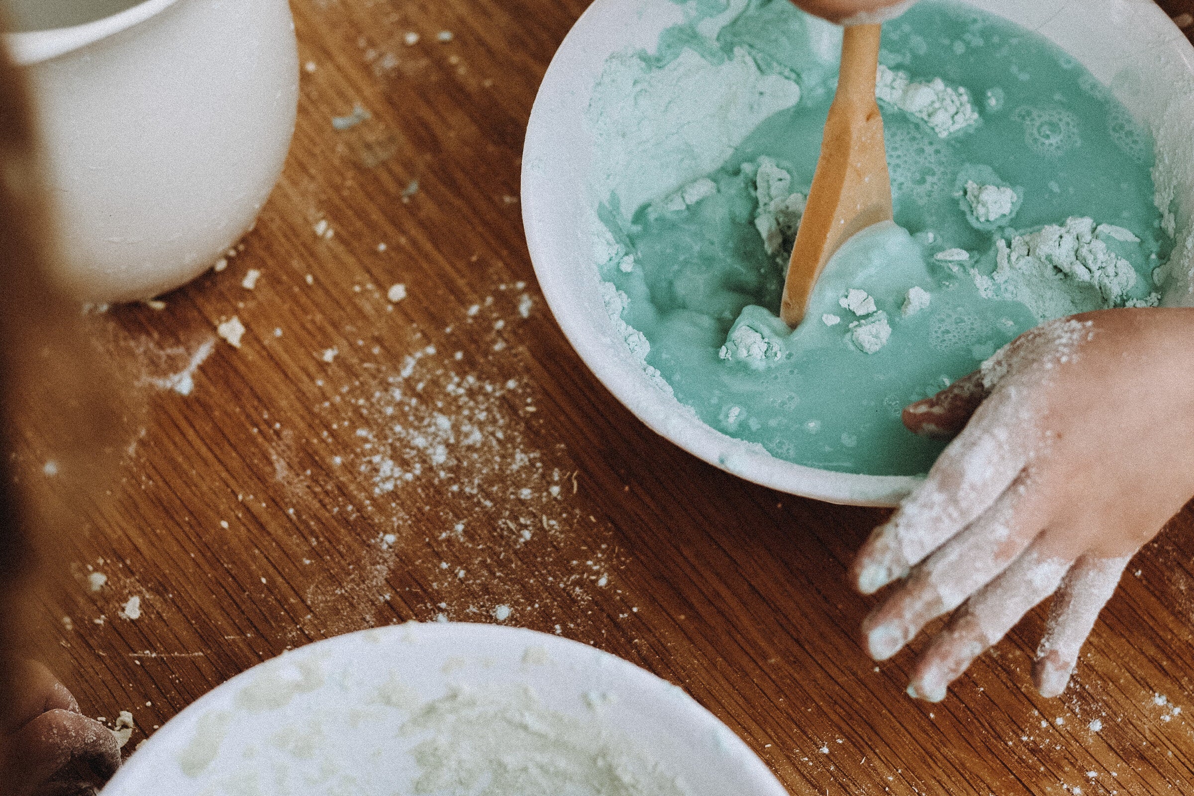 Playdough Mix & Surprise Eco Cutter