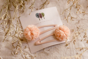 Tulle Pom Clip Set