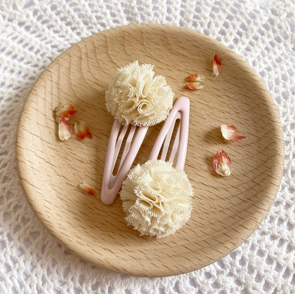 Tulle Pom Clip Set