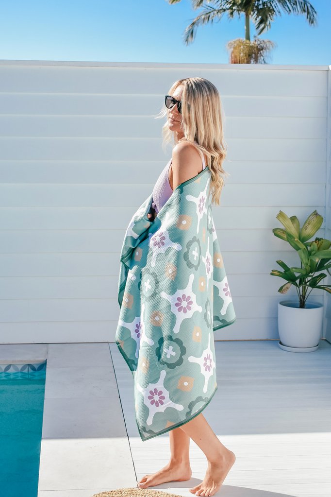 Sand Free Beach Towel - Green Sea - Standard Size