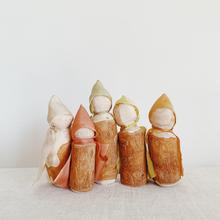 The Wood Folk - Family of 5